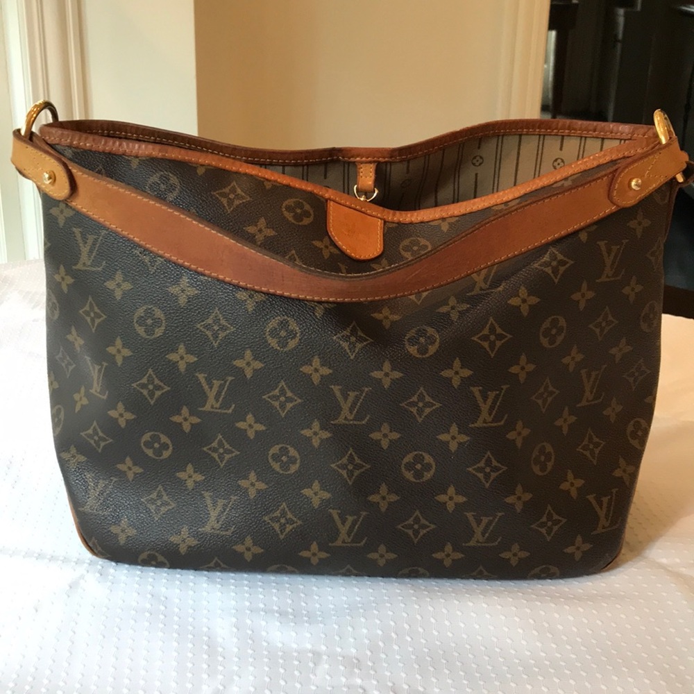 Louis Vuitton hobo bag